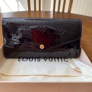 Louis Vuitton Sarah Wallet